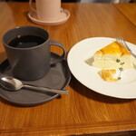 Cafe mizuiro - 珈琲とチーズスフレ