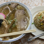 チーナン食堂