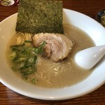 らーめん専門店 小川 - ネギラーメンの麺アップ