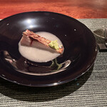 蒼 - 神経じめ縞鯵の藁焼き　お米のソース