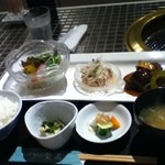 肉料理専門店　榮互 - 日替りランチ 牛肉赤ワイン煮と冷しゃぶ