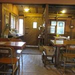 カナイシ - 店内の全景