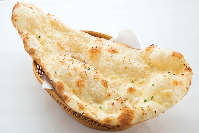 ガーリックバター入りナンのレシピ