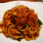 燕三条イタリアンBit - ベーコンと小松菜のトマトソーススパゲッティ