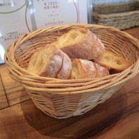 炉端イタリアン ICORIBI 堂島 - パン