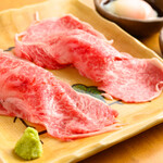Daimyousakaba Komatakao - 和牛炙り肉寿司　良い肉を使っております。タレもうまい。