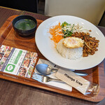 Mango Tsuri Kicchin - ららぽーと横浜 フードコート『鶏のガパオライス』　８８０円