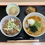 Sakanadokoro Ajisai - 本日の丼セット（ぶっかけ稲庭風うどん、ミニ牛すき丼） ¥920