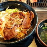 Anraku tei - 黒毛和牛カルビ丼