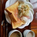 シャモニーモンブラン - お味噌汁付きモーニング