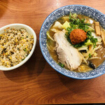 越後秘蔵麺 無尽蔵 - たっぷり野菜 辛味噌らーめん＆ミニチャーハン