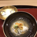 赤坂 菊乃井 - 昼懐石１２１００円。甘鯛蕪蒸し。優しい味わいの餡と、濃厚な雲丹、旨味たっぷりの甘鯛が、絶妙に絡み合って、とーっても美味しかったです（╹◡╹）（╹◡╹）