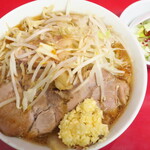 ラーメン二郎 - ラーメン小＋ニンニク多め＋白ネギ