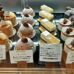 ショコラトリー・パティスリー ソリリテ - 栗や洋梨、リンゴなど秋の恵みとショコラのハーモニー！まったり芳醇なコクを楽しむ秋のショーケース（その2）