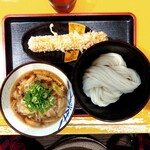 空飛ぶうどん やまぶき家 - 豚バラの肉汁つけ麺・ちくわ天増し