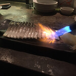 Inokashira Shirubee - 炙られ続ける〆さば
      シメられてアプられて食べられて
      たまったもんじゃないわよね、鯖としては。