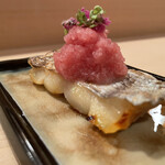 登喜和鮨 - 大洋酒造粕酢べにしぐれ大根 葱油塗り新潟産特大太刀魚