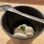 登喜和鮨 -  佐渡産真鱈白子自家製ポン酢 シャリ球投入、シャリは新発田産原種コシヒカリ