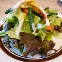 キッチン 大宮 MARK IS みなとみらい店 - セットのサラダ