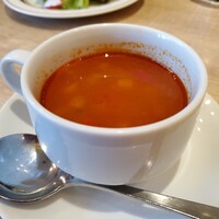 キッチン 大宮 MARK IS みなとみらい店 - セットのスープ