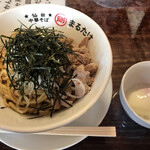 中華そば まるたけ - 油そば 大盛(300g)750えん 温玉100えん