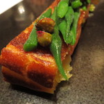 カンテサンス - フォアグラのパンケーキ、インゲンとピスタチオナッツを載せて1