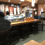 Hisabou - 店内のカウンター席
      平日の１１時半