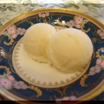 プティレストラン宮本 - 桃のシャーベット　￥500