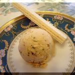 プティレストラン宮本 - ピスタチオのアイス　￥400