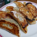自由軒 - ぎょうざ 650円　エスニックって書いてたけど普通な味。でも、メッチャ大きくてジューシー。