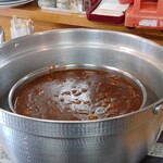 自由軒 - カレーランチ終了頃、大量に作って冷やしてます