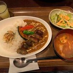 Jingisukansemmontenraburaburamu - マトンソーセージラムカレー