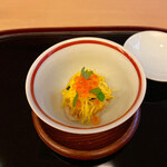 山玄茶 - パカッ。穴子と餅米で作られる飯蒸し。いくらと金糸卵が目にも鮮やかな一品♡