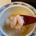 山玄茶 - 中にはつやつやの雲子(鯛の白子）が。