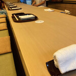 山玄茶 - 檜の一枚板のカウンターが圧巻！