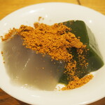 京都 つる家 茶房 - 自家製わらびもち（黒豆きな粉をかける）