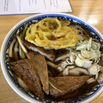 手打うどん 松屋 - 天ぷらとネギは乗っけちゃいました。