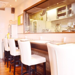 【カウンター席】～臨場感あふれる特等席～