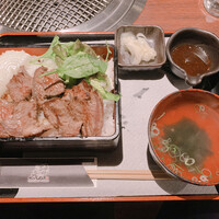 肉匠 牛虎 西中島店 - 