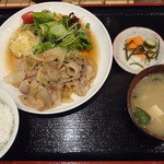 あらえびす - 8月11日　豚生姜焼き定食　850円