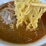 かつ平 - 鉄火麺の麺