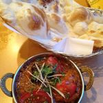 インディアンレストラン アールティ - アルーベイガン、ナン