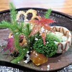 心根 - 菊菜・ゆり根の白和え　鯖寿司など