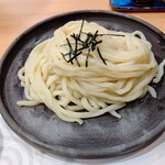 水沢うどん 水香苑 - 【2020.12.14(月)】水香苑天ざるうどん(並盛・340g・醤油だれ)1,450円の麺