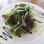 ルッコラとクレソンの生ハムサラダ