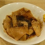 かぶら屋 - 黒おでん　牛すじ136円