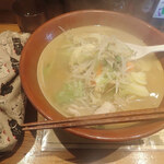 Ramen Kouzou - 野菜ラーメン大盛り　冬はこういうのが特においしく感じるのミャ