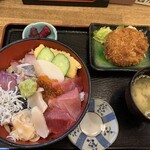 湯浅 - 海鮮丼と小鉢