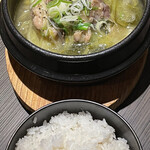 飛騨牛焼肉・韓国料理 丸明 - 国産牛　白テールスープとごはん