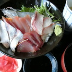 Roppongi - お造り丼。1,400円